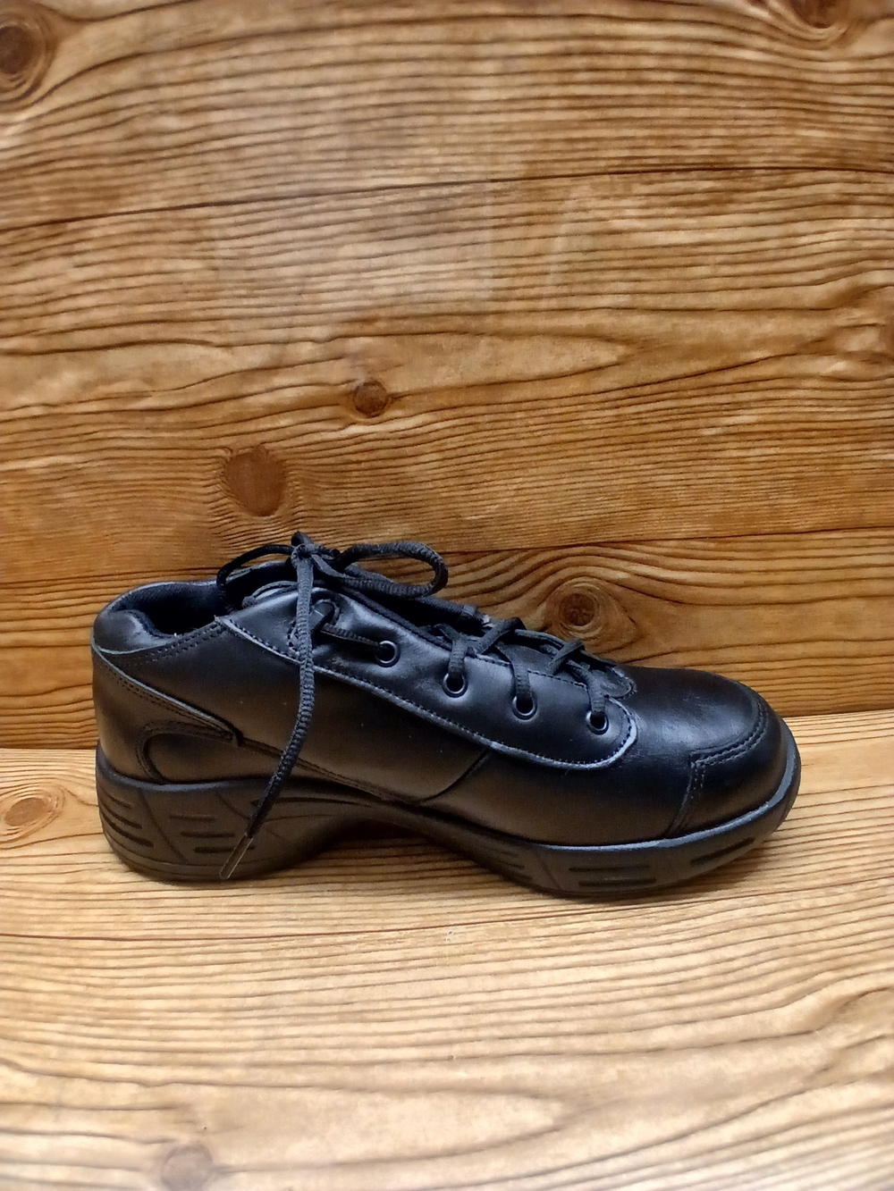 Reebok Men's Black Leather Low-Top Sneakers